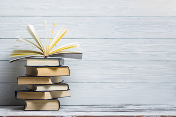 手抄报防踩踏内容